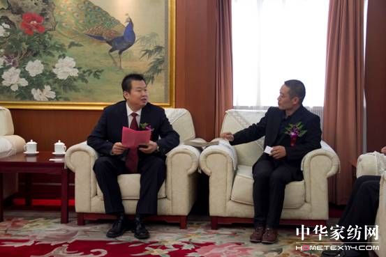 �Ї�������̼�D���c�ɳ��m�lչ���