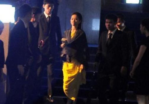 �R���P�I�10��Ů�Ǳ��S���PK