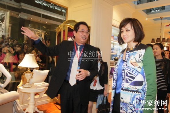 �P֮�Ճ��������츻����Ʒ���]��