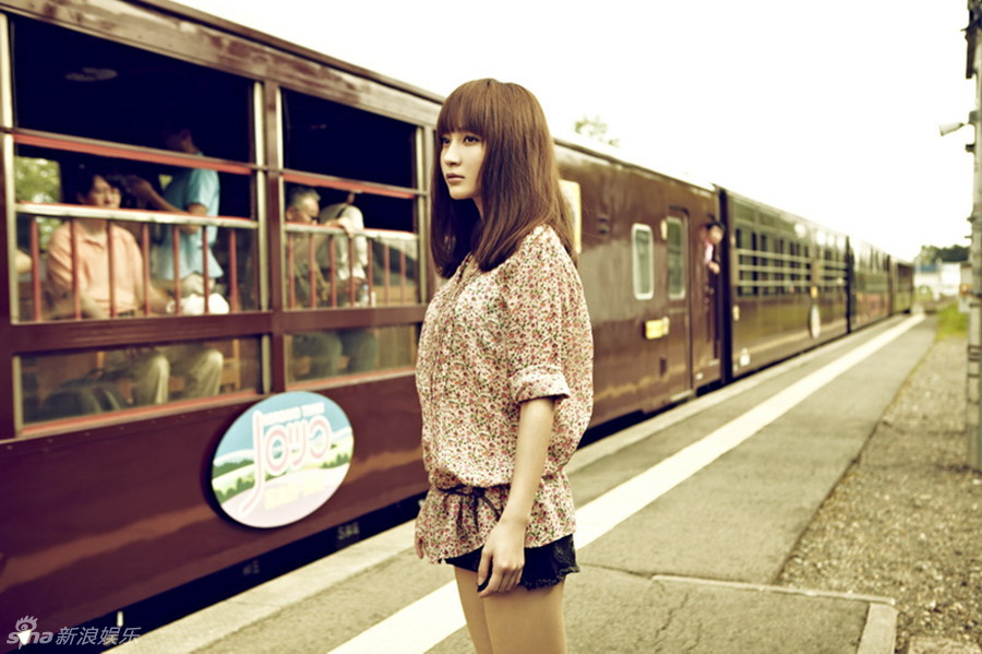 姚笛清新寫真憧憬美妙未來