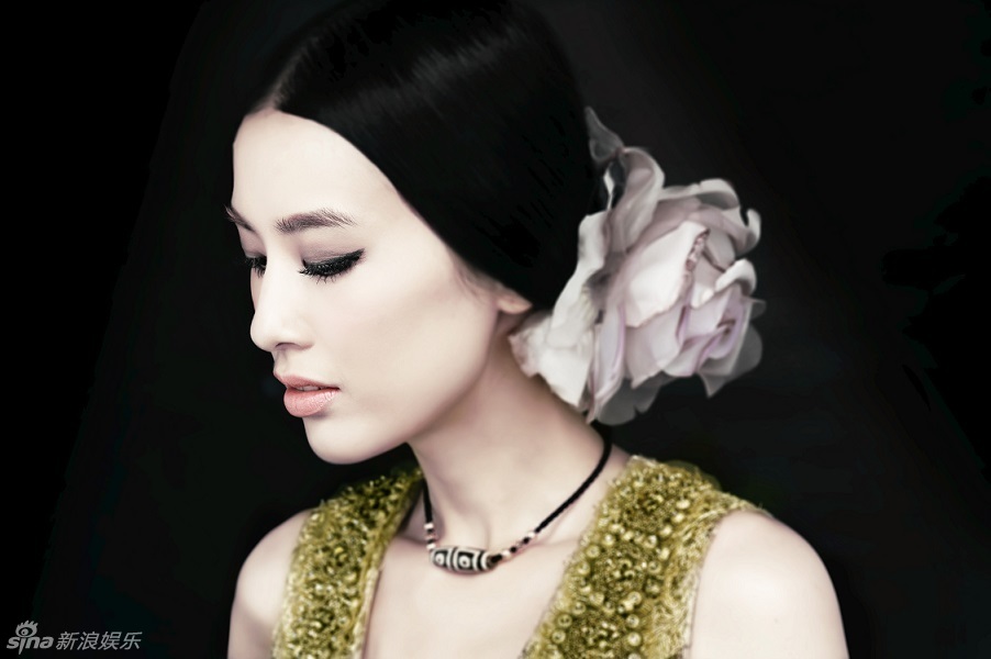 �Sʥ���r�з��惞�ŏ͹��@Ů�˱�ɫ