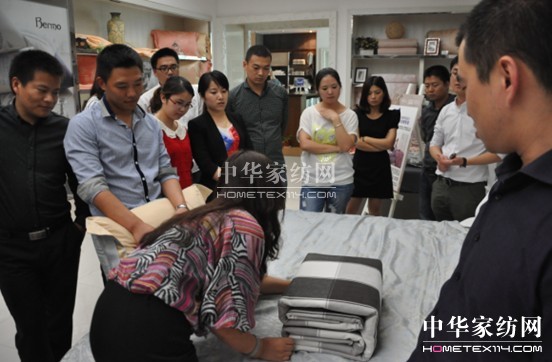 2013����ļ��ȠI(y��ng)�N(xi��o)����м���������Ӗ(x��n)