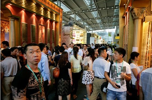 ���ڼҼ�չ���Wҫ�ҾӉ�ʢ�r�I(l��ng)δ��