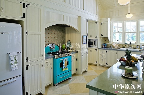 【5】古典風吹襲廚房 不老設計個性辣媽最愛