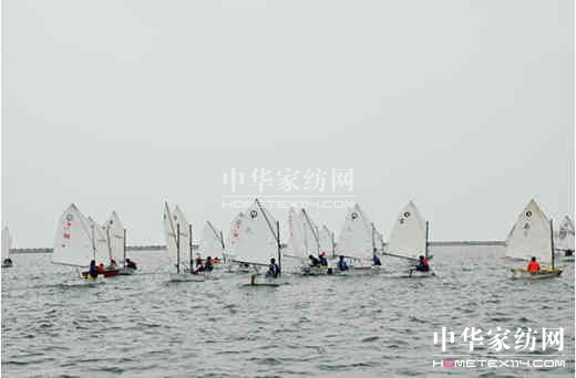 “水星家紡杯”夏令營(yíng)帆船賽奉賢海灣盛大舉行