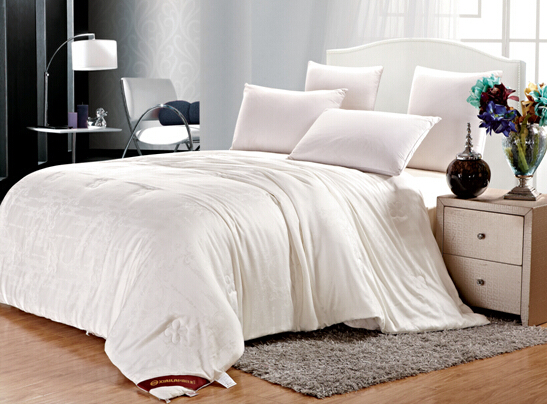 喜日來蠶絲被強勢進駐天貓500萬優(yōu)惠回饋粉絲