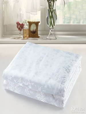 三千多元買四床廉價柞蠶絲被