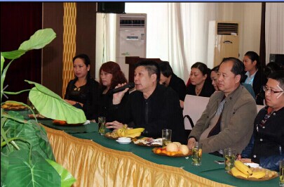 ���ˍu�Ҽ�2015������Ʒ�b�p���߽��N����Մ���A�M�Y����