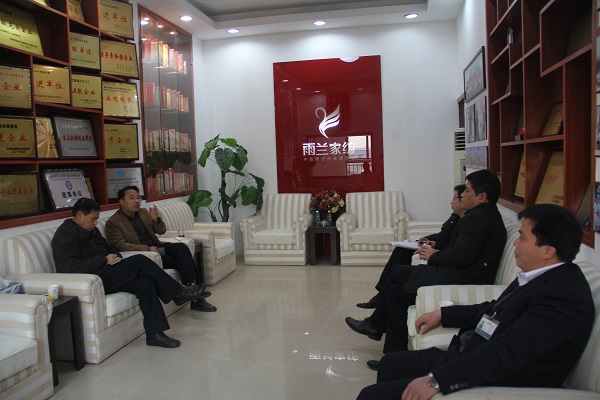 市商務局副局長吳強一行蒞臨雨蘭調研電子商務工作
