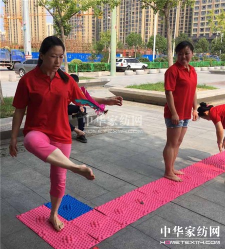 ������ؾ�Ӣ�R�ۣ���ϵ�＾�lչ��