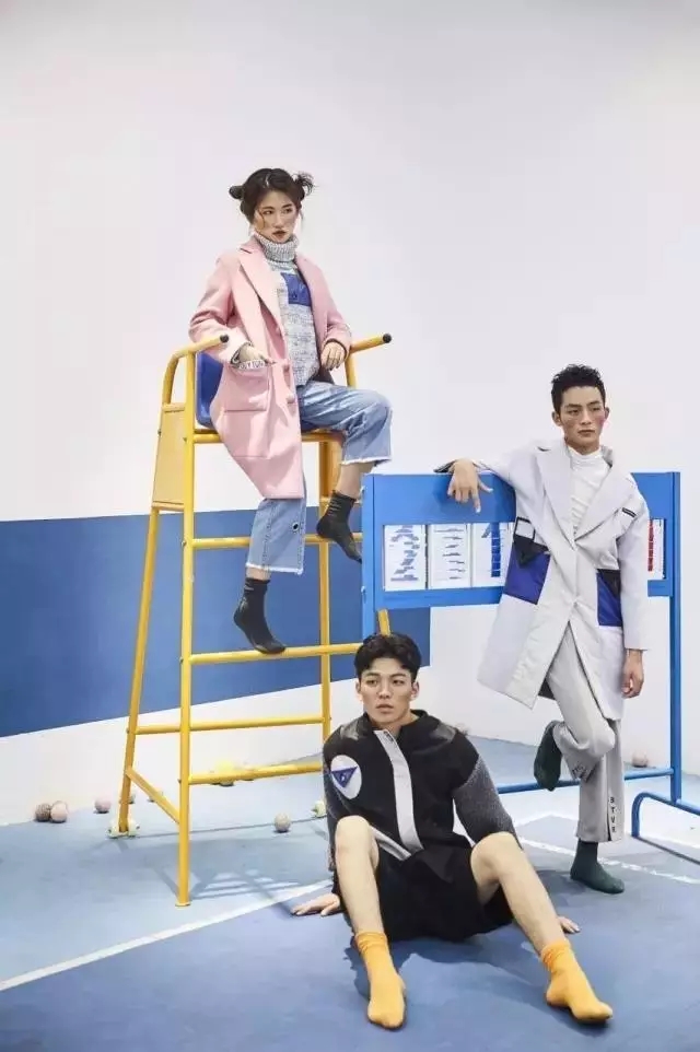 �r(sh��)���O(sh��)Ӌ(j��)���R��FASHIONSHOWCASE���z�����ɞ麼�ݕr(sh��)��ƽ�_