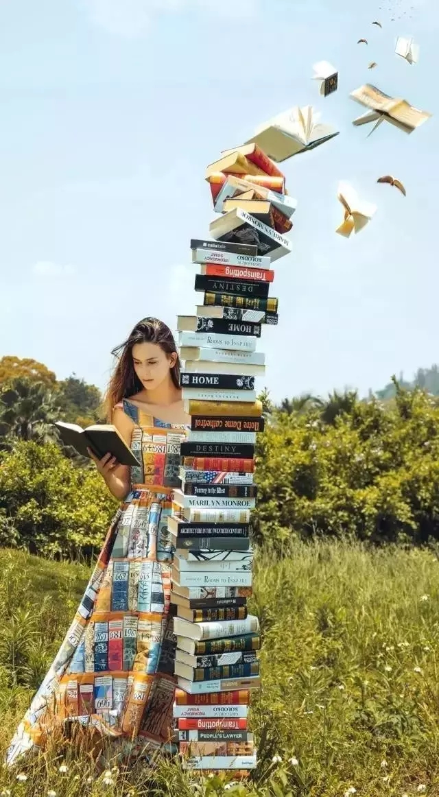 �r(sh��)���O(sh��)Ӌ(j��)���R��FASHIONSHOWCASE���z�����ɞ麼�ݕr(sh��)��ƽ�_