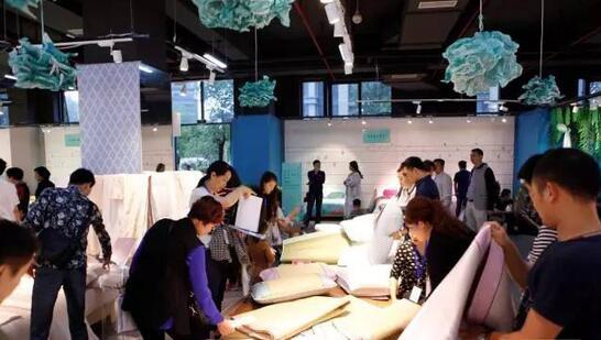 艾萊依家紡2017春夏新品發(fā)布會成功舉行