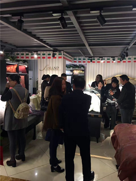 �����Pʢ�Ҽ������҈@�Ҿ����^��һվʽ�w�(y��n)�^ʢ���_Ļ