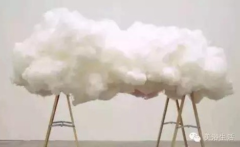 ��ԡ����Ƶ�Ĵ��Σ�ë����ԡ���ʲô���ǰ�ɫ�ģ�