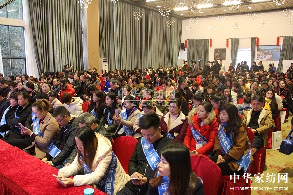 雨蘭“蝶變2017”春夏新品發(fā)布暨營銷峰會(huì)隆重召開——破繭成蝶蛻變新生