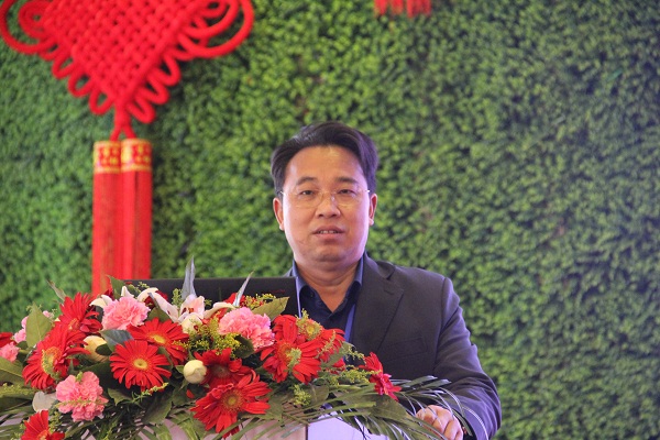 雨蘭“蝶變2017”春夏新品發(fā)布暨營銷峰會(huì)隆重召開——破繭成蝶蛻變新生