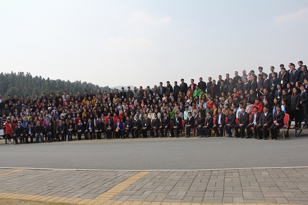 雨蘭“蝶變2017”春夏新品發(fā)布暨營銷峰會(huì)隆重召開——破繭成蝶蛻變新生