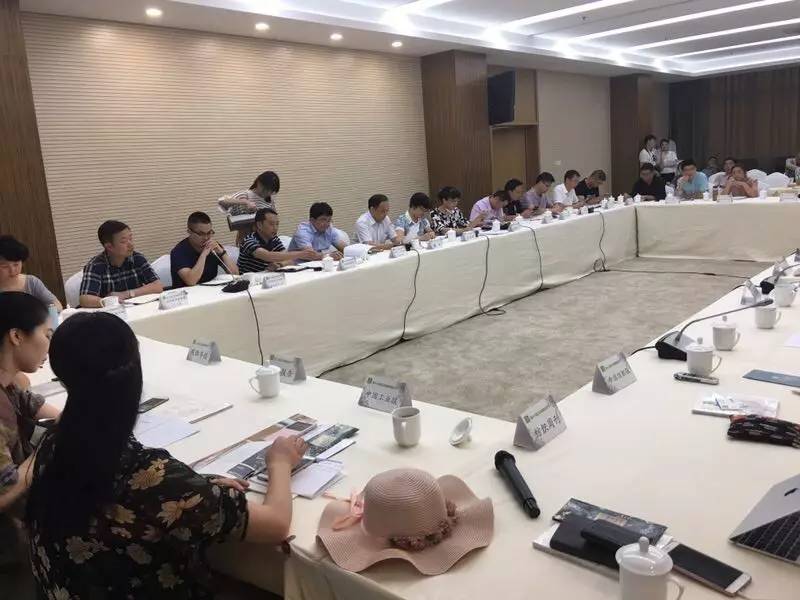 第19屆江蘇服裝節:14家紡服特色小鎮“搭臺唱大戲”