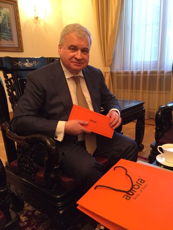 ͬ���ǽz�����W�_���{ʲô���f�������R�ˣ�