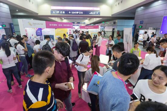 ���ڶYƷ�Ҿ�չ�_Ļ�ڼ���������c(di��n)�����չ����ã��