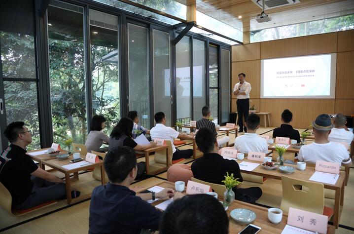 ����Ȼ���ؾ�����������һ�����ӵİl����