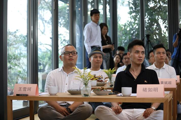 ����Ȼ���ؾ�����������һ�����ӵİl����