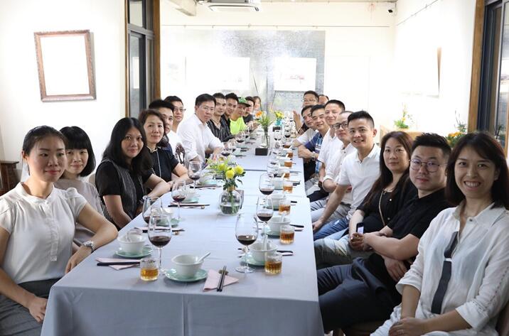 ����Ȼ���ؾ�����������һ�����ӵİl����