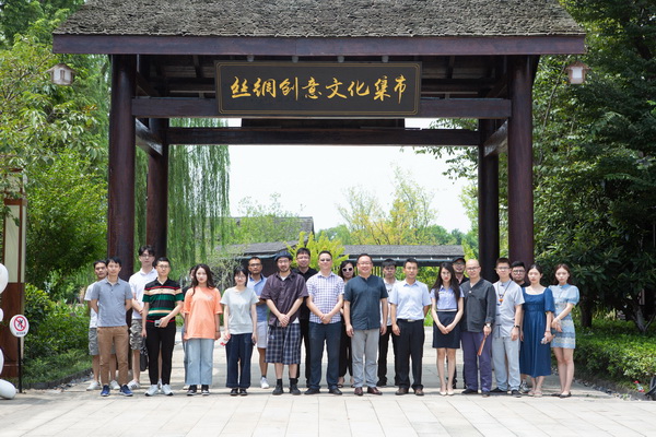 ��������r(sh��)�����h�r(sh��)��δ���l(f��)չ�����}Փ���ں��ݽz�IС�(zh��n)�e��