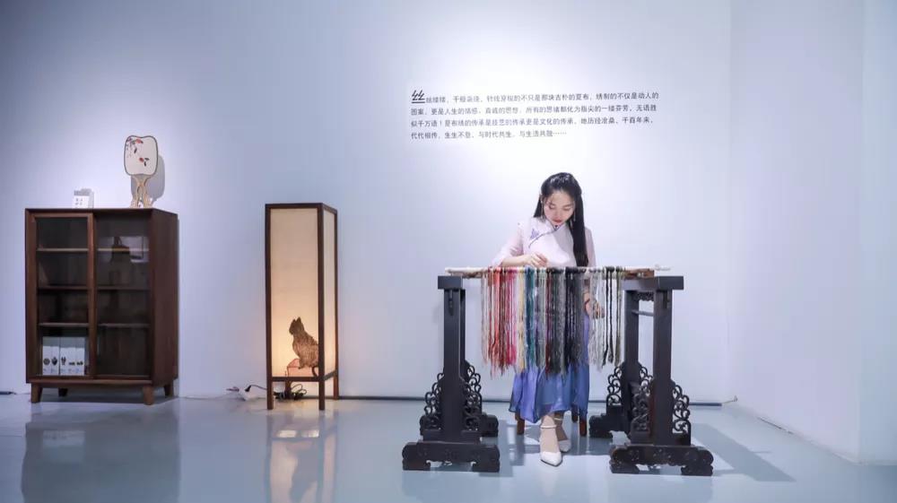 ��ˇ�������I(l��ng)�Gɫ�r(sh��)��--2021������(gu��)�H�鼏���[��(hu��)�_(k��i)Ļ�ڼ�